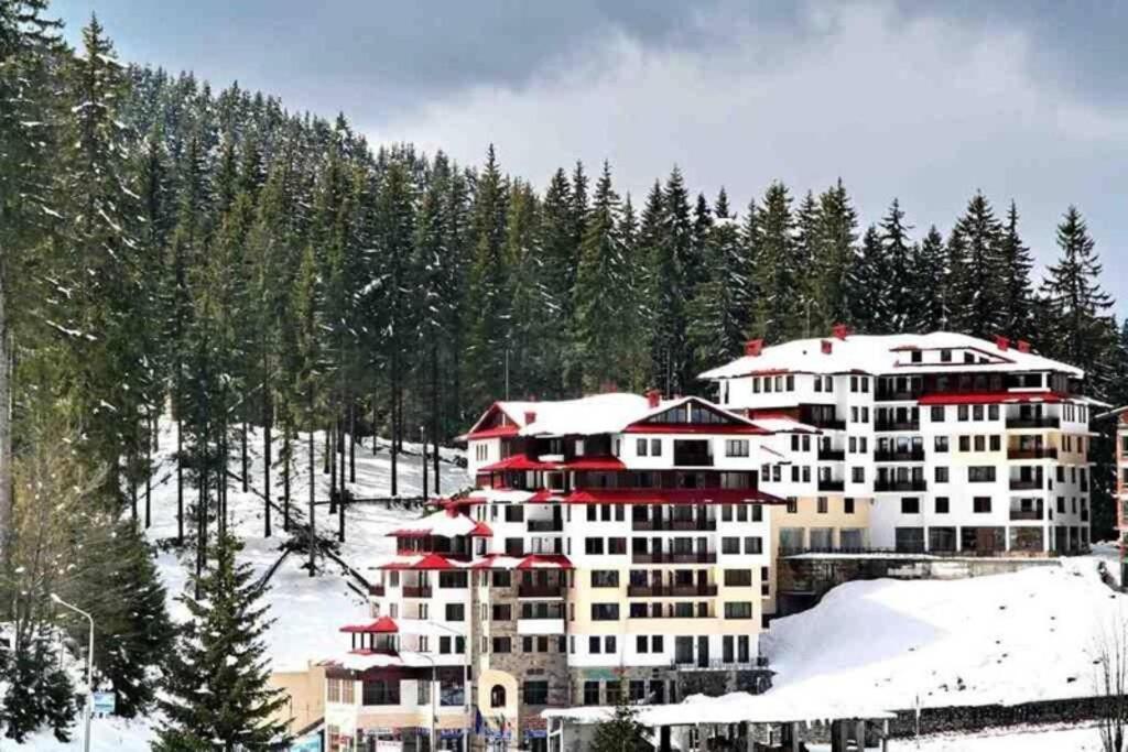Апартамент Пампорово Палас - Pamporovo Palace Eksteriør billede